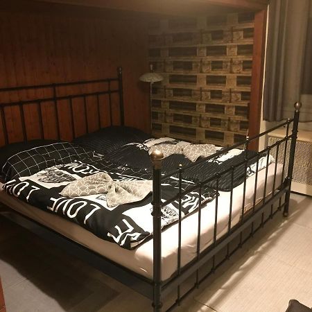 Jázmin Apartman Pécs Exterior foto
