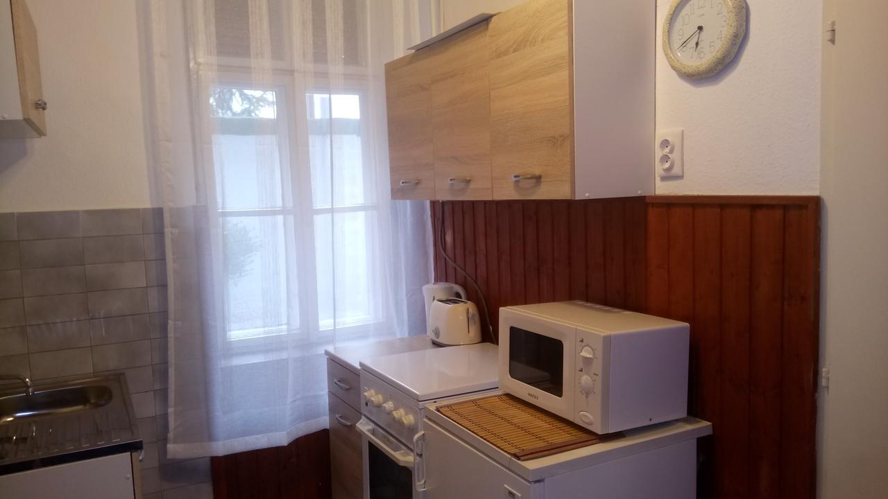 Jázmin Apartman Pécs Exterior foto