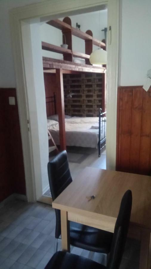 Jázmin Apartman Pécs Exterior foto
